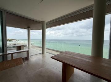 Departamento · 234m² · 4 Recámaras · 2 Estacionamientos · Enorme Departamento Frente Al Mar 3 Recamaras Cuarto de Servicio y Amenidades Chicxulub Puerto