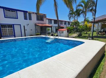 Casa de 3 habitaciones, Acapulco de Juárez · Fracc. Joyas del Marques, Casa 2n,3 Recámaras,1.5 Baños, Alberca, Estacionamiento Comun, 7 Min de Playa
