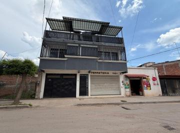 Casa de 3 habitaciones, Irapuato · Casa con Local Comrecial en Venta en Las Américas, Irapuato, Gto.