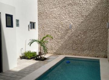 Casa de 4 habitaciones, Mérida · Casa en Renta, Cerca de Plaza Galerias, Norte de Mérida, Estilo Boutique, 4 Recamáras Sin Muebles