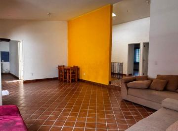 Casa de 3 habitaciones, Cuernavaca · Casa de 263 m² con 3 Recámaras en Renta en Los Volcanes