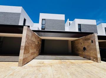 Casa de 2 habitaciones, Mérida · Casa con Piscina en Privada en Temozón Norte, Excelente Ubicación!