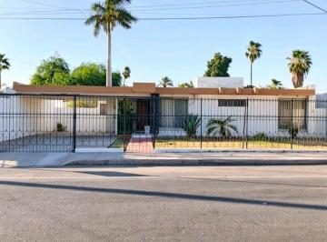 Casa · 291m² · 3 Recámaras · Casa en Centenario