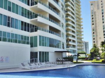 Departamento · 160m² · 3 Recámaras · 2 Estacionamientos · Isola Residencial Puerto Cancun Piso 6