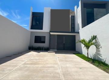 Casa de 3 habitaciones, Comala · Casa en Venta Residencial Real de Comala con Recámara en Planta Baja Excelente Acabados de Alto Lujo