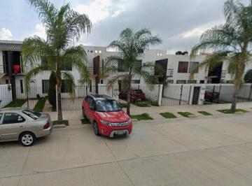 Casa de 3 habitaciones, León · ¡El Hogar Ideal Para Tu Familia! Casa en Venta en Jardines de Los Naranjos (Blvd. Perdigón 1710)
