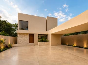 Casa de 4 habitaciones, Mérida · Casa en Provincia: 578 m², 4 Recámaras y Precio Final de Oportunidad en $12.49 m