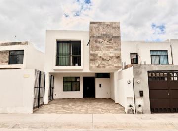 Casa de 3 habitaciones, San Luis Potosí · Casa en Renta en Catara Sobre Av