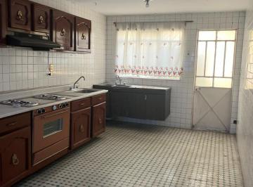 Casa · 378m² · 4 Recámaras · 2 Estacionamientos · Casa en Santa Rosa