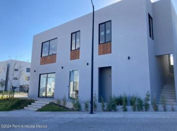 Casa de 3 habitaciones, El Marqués · Rento Casa en Sinfonia - Zire Privada con Amenidades 3 Recamaras 3 Baños 2 Autos