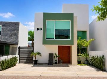Casa de 3 habitaciones, Querétaro · El Jardín Que Tu Familia Merece - Casa en Renta Lomas de Juriquilla