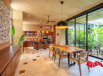 Casa de 2 habitaciones, Mérida · Excepcional Casa de Diseño en Renta a Largo Plazo