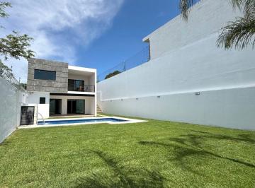 Casa de 3 habitaciones, Temixco · Casa con Alberca en Fraccionamiento Brisas, Temixco Morelos