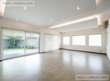 Casa · 494m² · 3 Recámaras · 3 Estacionamientos · Casa en Renta en La Joya Privada Residencial, Monterrey N. L.