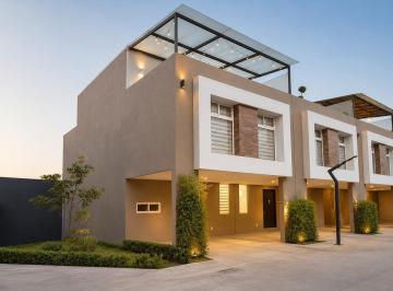 Casa en condominio · 210m² · 3 Recámaras · 2 Estacionamientos · Casa en Venta en Metepec Cerca del Colegio Nuevo Continente