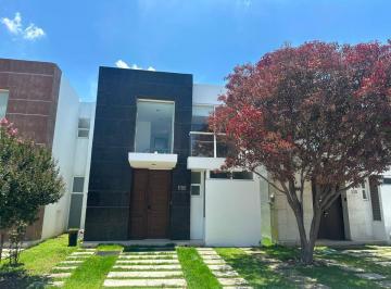 Casa en condominio de 3 habitaciones, Ocoyucan · Casa en Renta Parque Provenza Lomas de Angelopolis (Cascatta)