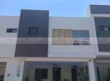 Casa · 145m² · 3 Recámaras · 2 Estacionamientos · Casa en Venta en Privada Purísima