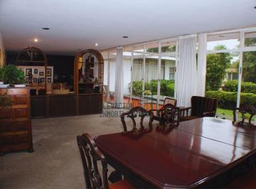 5bbc077745be8b558fafac7665191db31924d59fa7e06c86e8a10f5acaac711a · Casa en Venta Para Remodelar, Amplio Jardín a un Paso de Santa Fe