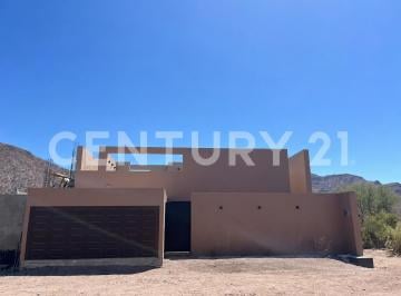 Casa en condominio de 3 habitaciones, Loreto · Casa Amueblada en Venta Nopolo Hills