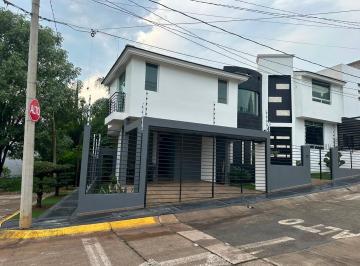 Casa de 3 habitaciones, Tepatitlán de Morelos · Casa en Bosques La Gloria Recién Remodelada