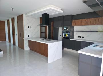 Casa · 290m² · 4 Recámaras · 3 Estacionamientos · Casa en La Rioja