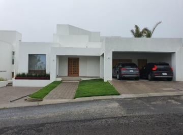 Casa de 3 habitaciones, Corregidora · Residencia en Venta de Oportunidad en Vista Real Country Club, Querétaro