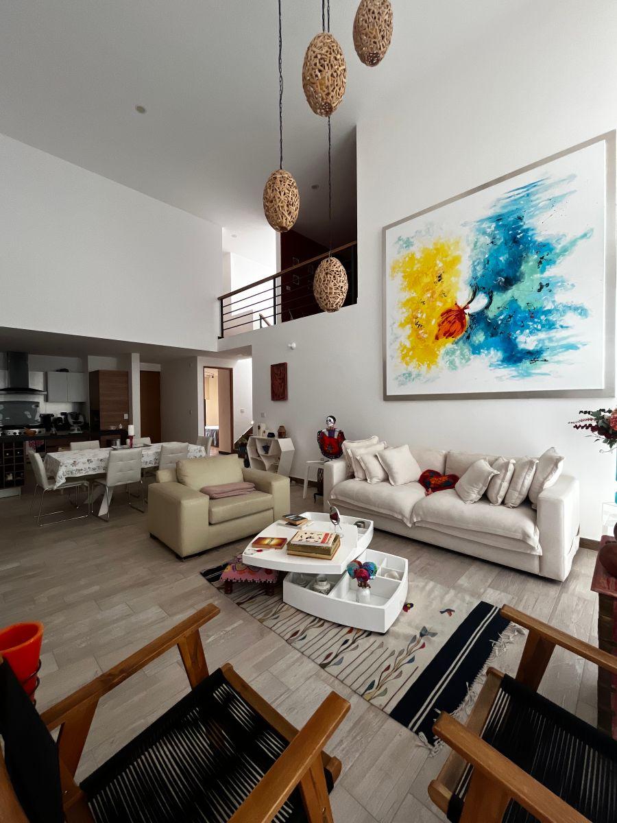 Departamento con Doble Altura en Vista Real