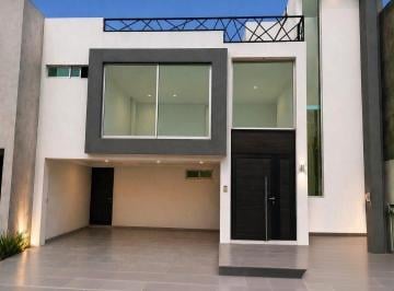 Casa en condominio · 250m² · 3 Recámaras · 2 Estacionamientos · Casa en Venta Sobre Periférico Puebla a 10 Min de Zona Atlixcayotl con 68 m de Jardín Doble Altura