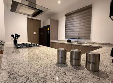 Casa · 640m² · 5 Recámaras · 1 Estacionamiento · Casa de 640 m² con 5 Recámaras en Venta en San Miguel de Allende