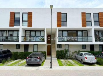 Departamento de 2 habitaciones, Querétaro · Departamento Tipo Dúplex, 2 Recamaras 2 Estacionamientos con Terraza en Privada con Amenidades