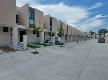Casa · 108m² · 3 Recámaras · 2 Estacionamientos · Casa Nueva en Renta - Bosque San Carlos, Zona Sur (Cerca de La Herradura)