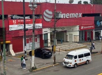 Local comercial , La Paz · Local Comercial a Pie de Calle con Estacionamiento Al Frente en Plazacomercial