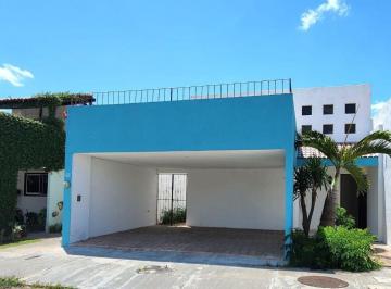 Casa de 2 habitaciones, Mérida · Casa de 2 Recamaras 1.5 Baños, en Col. Ixcumpich /chuburna de Dos Pisos en Privada