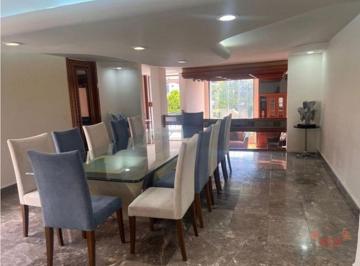 Casa de 3 habitaciones, Huixquilucan · Venta de Hermosa Casa de 3 Rec. 3 Baños Calle Cerrada en La Herradura
