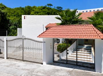 Casa de 4 habitaciones, Santa María Huatulco · Venta de Casa en La Colonia Ampliacion Sector J en Santa Maria Huatulco en Oaxaca