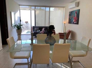 Casa en condominio de 2 habitaciones, Mérida · Casa en Renta con Alberca y Paneles Solares en Privada de Cholul en El Norte de Merida