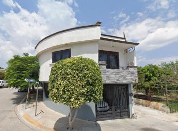 Casa de 2 habitaciones, León · ¡Asegura El Futuro de Tu Familia! Casa en Venta en Circuito de Los Robles 100, Cd. Satélite