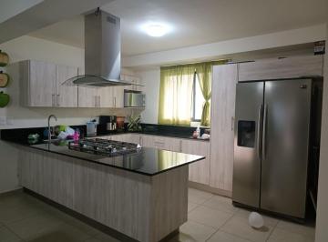 Casa de 3 habitaciones, Celaya · Casa en Renta en Alteza Residencial Al Poniente de Celaya