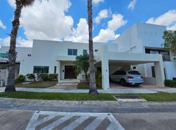 Casa de 4 habitaciones, Cancún · Casa en Venta y Renta Oportunidad
