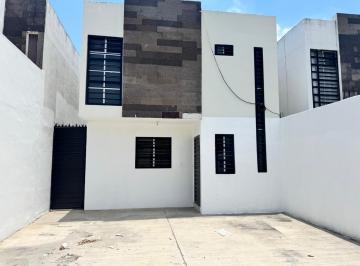 Casa · 90m² · 3 Recámaras · 2 Estacionamientos · Rmc Casa en Renta en Valle Azul en Apodaca Nuevo Leon