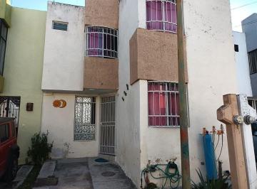 ef71ac76cab4bcc8446cd6bce40cab9457acd5d27f15655c262a795d9353ede3 · Casa en Venta en Santa Ana Tepetitlán, Zapopan