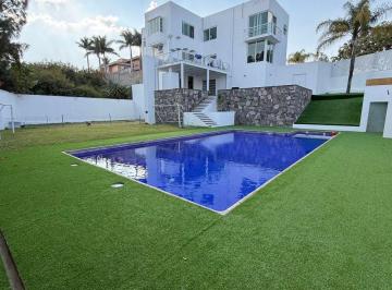 Casa de 5 habitaciones, Tlajomulco de Zúñiga · Casa en Venta en El Palomar 1031 m Terreno 840 Construcc. Alberca Propia, Vista Panorámica