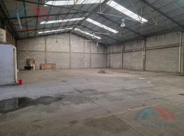 Nave industrial · 630m² · 5 Estacionamientos · Local en Renta en Los Volcanes