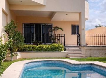 Casa de 4 habitaciones, Yautepec · Casa de 350 m² con 4 Recámaras en Venta en Oaxtepec Centro