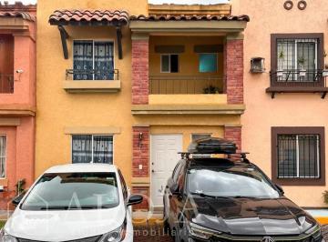 1 · Renta de Casa en Fraccionamiento en Real Toscana, Tecámac
