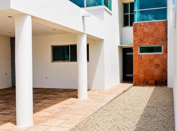Casa · 130m² · 2 Recámaras · 2 Estacionamientos · Casa en Fraccionamiento San Remo