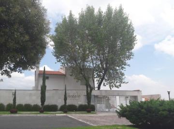Casa en condominio de 3 habitaciones, Huixquilucan · Casa en Renta Dentro de Lomas Country Club.