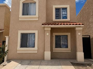 Casa · 68m² · 2 Recámaras · 2 Estacionamientos · Casa en Renta Zona Norte Lomas de Montecarlo