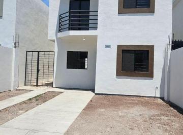 Casa de 3 habitaciones, Ahome · Casa en Renta Nueva en Andalucia