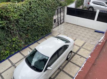 Casa en Venta de 4 habitaciones Nueva Santa Maria · Amplia y Funcional Casa en Esquina